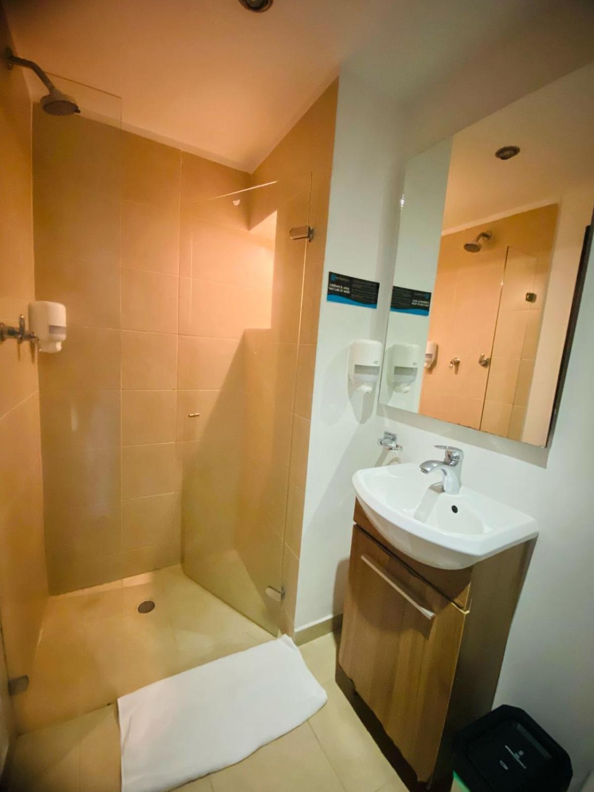 Hotel Metropolis Plaza Кали Экстерьер фото
